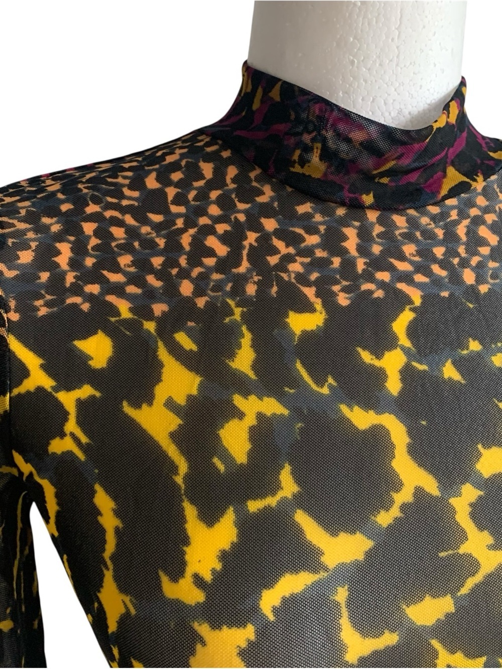 Guess Statement Top Sheer Mesh Mock Neck LS Abstract Animal Black Fuchsia Gold S - Picture 4 of 10